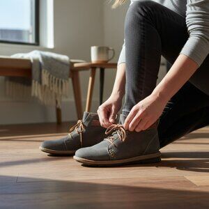 Born Temple Distressed Burnished Dark Gray Lace Up Ankle Boot Size 9